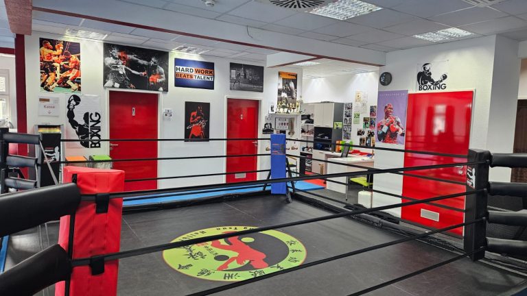 Boxring im Fight & Fitness Studio